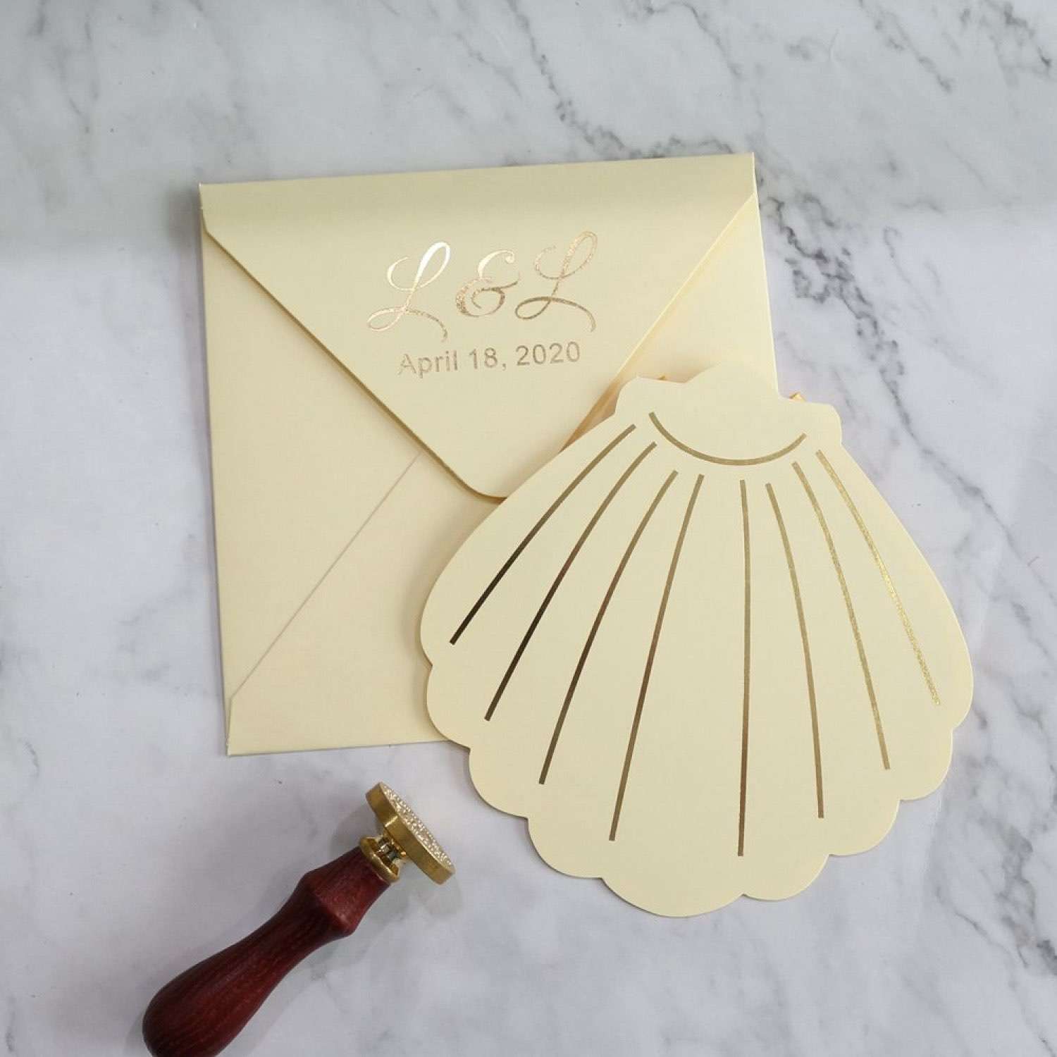 Shell Shape Wedding Invitation Card Customized Foiling Invitation with Ribbon Bow